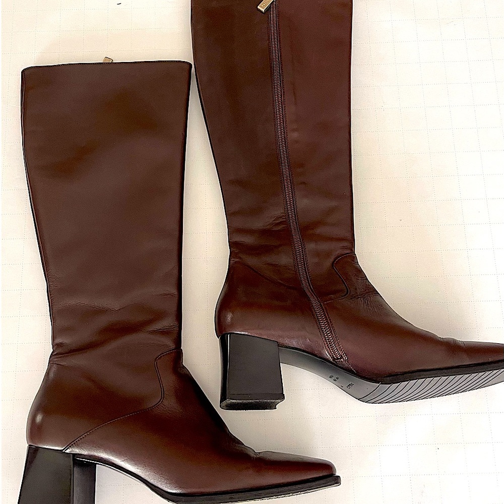 Bally "Frosta" Made in Italy..Leather Boots
